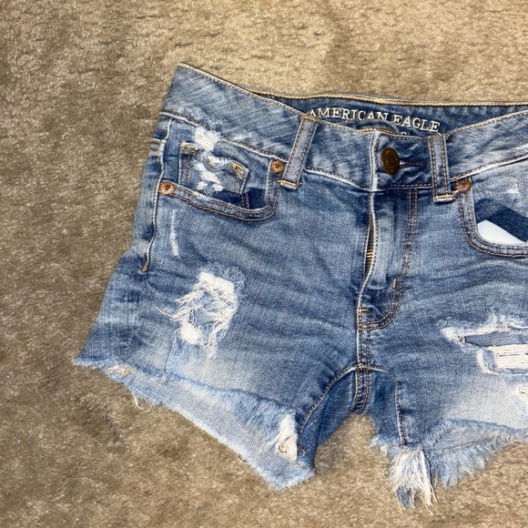 American Eagle cut off denim shorts-Mid-size 00 - Picture 2 of 9